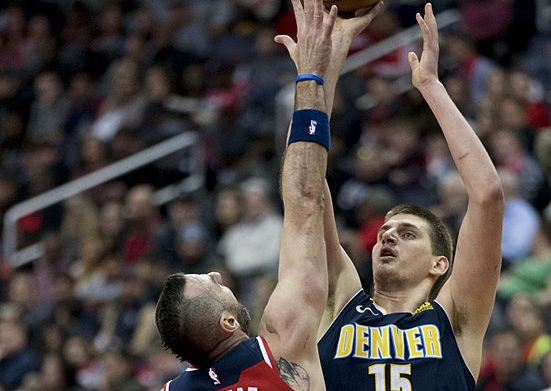 在本赛季与 在本赛季与